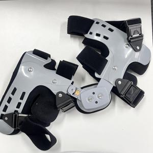 Rodillera Ortopédica Ajustable con Bisagras para Protección Profesional, Transpirable, Inmovilizadora y con Soporte para ACL y OA - Product Image 3