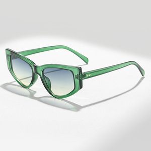 Gafas de Sol Estilo Ojo de Gato Verdes, Montura de PC, Lentes de PC, Unisex, Minimalistas, Estilo Urbano, para Viajes al Aire Libre - Product Image 1