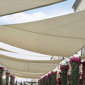 Vela de Sombra para Patio Exterior Personalizable, Resistente al Fuego, a la Corrosión y a los Rayos UV, Fabricada en HDPE - Product Image 4