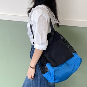 Sac à bandoulière en maille, sac seau en nylon color block, grande capacité, rangement double face, sac de shopping et de plage, été 2025 - Product Image 4