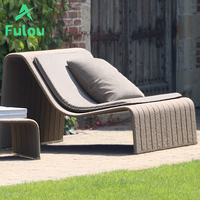 Chaise longue d'extérieur moderne pour hôtel et villa, structure en aluminium, résistante aux UV, en rotin, confortable et durable, pour jardin, salon et salle à manger
