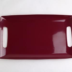 Plateau de service rectangulaire en mélamine rouge 40x24x2,5 cm avec poignée, compatible lave-vaisselle, finition laquée, motif uni, pour usage en cuisine - Product Image 1
