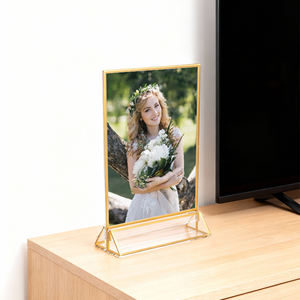 Numéros de table de mariage en acrylique <span class=keywords><strong>double</strong></span> face format A5, cadres photo, porte-panneaux transparents avec bordure dorée de 3 mm et <span class=keywords><strong>support</strong></span> <span class=keywords><strong>vertical</strong></span> - Product Image 3