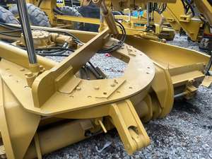 เครื่องจักรถนนใช้ SEM 919 เครื่องจักรก่อสร้างในสต็อกรถแทรกเตอร์ประเภทรางรถเกลี่ยดินมือสองสําหรับขาย - Product Image 4