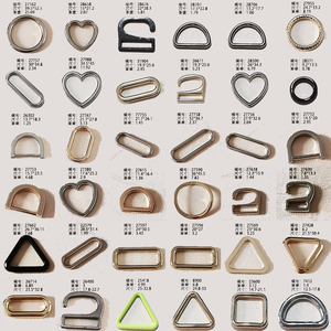 Hebilla Ajustable Triangular Negra Personalizada para Collares de Mascotas, Gorras de Béisbol y Abrigos, 4mm, Fabricantes OEM, Personalización de Fábrica - Product Image 3