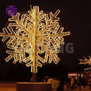 Luz LED Comercial para Exteriores para Decoraciones Navideñas, IP65, Farola Urbana con Motivo de Copo de Nieve, Color Personalizable, Fácil Instalación - Product Image 3