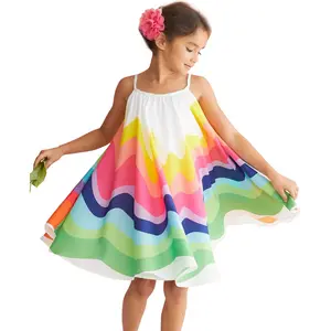 Toptan bebek elbisesi tasarım kız elbise yaz şifon kolsuz dize boyundan bağlamalı elbise kızlar gökkuşağı şerit baskı elbise kızlar için
