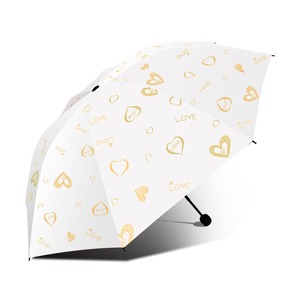 Paraguas Plegable <span class=keywords><strong>de</strong></span> 3 Secciones con Estampado <span class=keywords><strong>de</strong></span> Corazón Dorado, Protección UV, Revestimiento Negro, Personalizable con Logotipo, para Sol y Lluvia, Precio <span class=keywords><strong>de</strong></span> Fábrica al por Mayor - Product Image 6