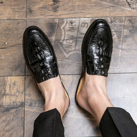 Mules pour hommes en cuir PU gaufré, à enfiler, bout rond, semelle plate, décontractées d'été, style urbain pour jeunes, noir et marron