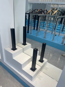 <span class=keywords><strong>Ringhiere</strong></span> Moderne in Acciaio Inox e Vetro - Design <span class=keywords><strong>per</strong></span> <span class=keywords><strong>Balconi</strong></span> Esterni, Scale, Ville, Hotel e Appartamenti - Product Image 2