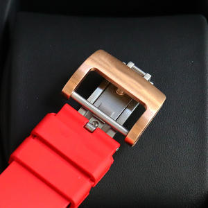 Reloj Mecánico de Lujo con Diseño Hueco, Relieve 3D de Dragón, Cristal de Zafiro Ovalado Dorado, Resistente al Agua, Correa de Silicona Roja, Estilo de Diseñador - Product Image 5