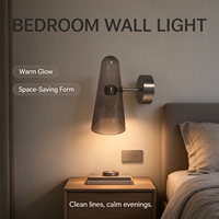 Applique murale LED moderne en verre fumé conique, applique murale en métal brossé pour chambre à coucher, salon, hôtel, décoration
