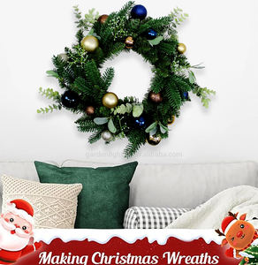 Corona Navideña Ecológica Moderna de 50 cm, Color Verde, con Adornos Decorativos para Puerta, Ventana, Hogar y Fiestas - Product Image 5