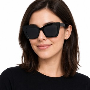 Lunettes de soleil carrées rétro pour femmes et hommes, monture intégrale vintage, protection UV, lunettes tendance et à la mode - Product Image 1