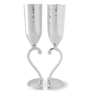 Martini martelé en cuivre de qualité supérieure pour la décoration de mariage et les accessoires de bar en prix de gros et de détail fabriqué en Inde - Product Image 1