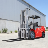 Montacargas Eléctrico para Exteriores Liftron CPD30L para Manipulación de Tuberías de Acero y Materiales de Construcción
