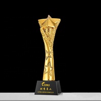 Trophée Étoile d'Or Personnalisé en Résine de Cristal Gravée pour l'Élite des Ventes et la Reconnaissance Professionnelle