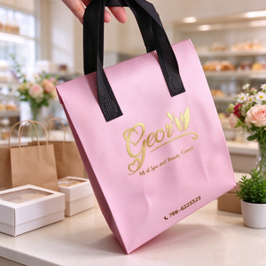 21x11x26cm Custom Logo Laminated Non Woven Tote <b>Bag</b> Waterproof <b>Reusable</b> Pink Takeaway <b>Bag</b> for Bakery <b>Food</b> Packaging - Product Image 2