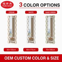 Miroir sur pied pleine longueur Fullkenlight avec cadre ondulé festonné pour dressing