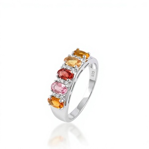 Anillo de Zafiro Azul y Diamantes con Engaste de Garras en Plata de Ley 925 con Baño de Rodio de Lujo - Product Image 3