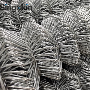 Panneaux de clôture à maillons de chaîne de 3mm 4mm Rouleaux de mailles enduites Cyclone Farm Wire Chain Utilisé Clôture en métal galvanisé - Product Image 5