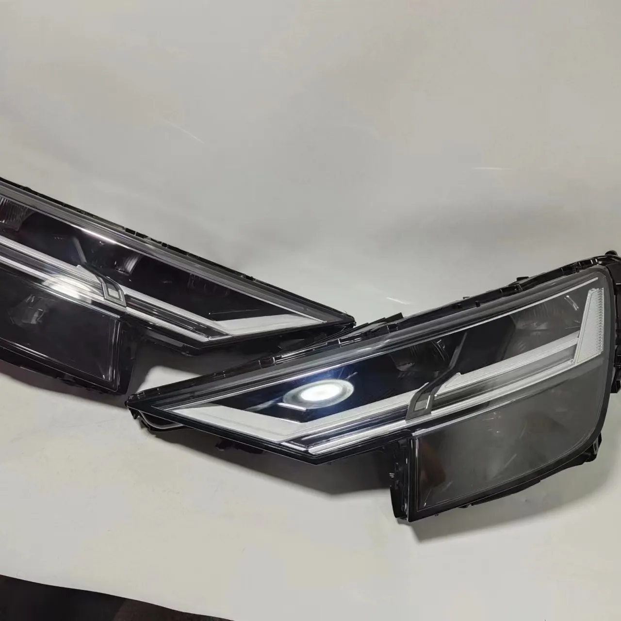 New Car Headlights Dynamic Sports Lights For Audi Q8 After 2018 Models