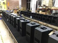 Équipement Audio Professionnel Système Line Array VRX932 Compact Portable 8 Ohms 1590W Passif pour Club Salle de Mariage Discours