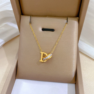 Collar Minimalista de Acero Inoxidable Bañado en Oro de 18K con Dije de Concha, Mariposa y Corazón para Mujer y Hombre, Gargantilla de Joyería - Product Image 6