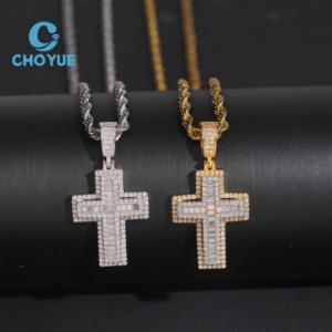 Colgante de cruz de moissanita con incrustaciones de plata 925 y piedras VVS para cadenas hip hop y collares delicados - Product Image 1