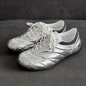 Vendita calda ultimo stile leggero elegante argento <span class=keywords><strong>scarpe</strong></span> da guida sottili Sole <span class=keywords><strong>scarpe</strong></span> da ginnastica traspiranti moda <span class=keywords><strong>uomo</strong></span> <span class=keywords><strong>scarpe</strong></span> da ginnastica - Product Image 1