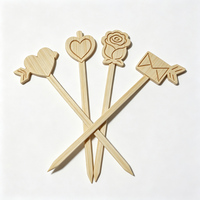 Piques à cocktail en bambou gravées FSC motif rose, brochettes alimentaires jetables pour la Saint-Valentin, piques à fruits pour mariage et fête
