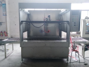 Machine de <span class=keywords><strong>peinture</strong></span> linéaire <span class=keywords><strong>Ligne</strong></span> de panneaux en bois Porte en bois Machine de <span class=keywords><strong>peinture</strong></span> en aérosol automatique - Product Image 5