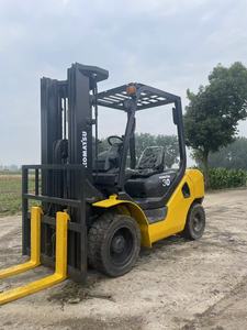 Peinture originale d'occasion Komatsu 3 tonnes 3 étapes 4.5 mètres Chariot élévateur Komatsu 30 Petits chariots élévateurs diesel à vendre - Product Image 3