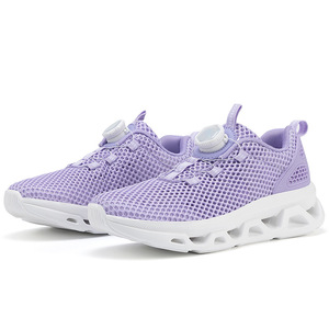 Zapatos deportivos de suela suave de malla transpirable, zapatos ligeros de verano para exteriores, zapatos para escalar, zapatillas de senderismo de talla grande - Product Image 1