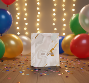 Sacchetto Regalo in Carta con Design Marmorizzato e Dettagli Dorati per Bomboniere - Product Image 2