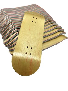 Bán buôn 32 Mét Maple gỗ Fingerboard boong công nghệ boong ngón tay Board Skateboard Mini Skateboard boong - Product Image 3