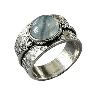 Anello con Pietra di Luna Arcobaleno Naturale per Donne, Anello con Acquamarina: Fascia Martellata Placcata Argento, Gioielli Artigianali all'Ingrosso - Product Image 5