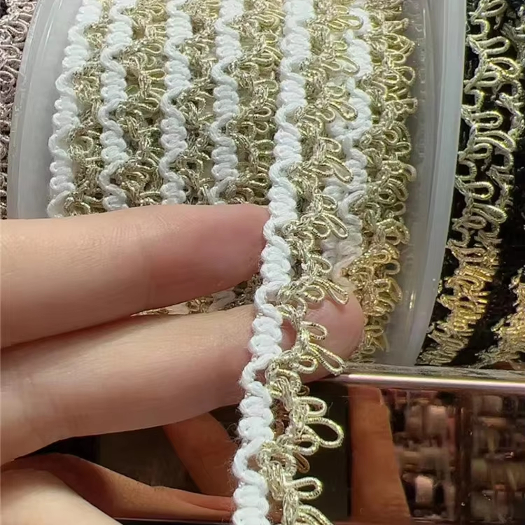 IN-stock Wholesale Milk Silk Water Soluble Embroidery Lace Wedding Cuff Skirt Garment Accessories Fringe Golden Thread Lace Trim