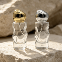 Flacon de parfum en verre sculpté unique de 50 ml, transparent, avec bouchon en métal noir, or, argent, atomiseur de parfum unisexe