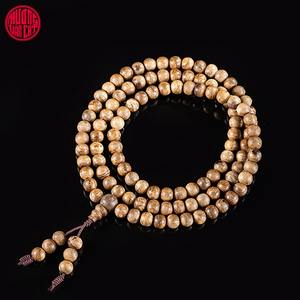 Pulsera de 108 cuentas de madera de agar natural de Malasia de 6 mm, madera de Ruc envejecida con contenido de aceite, joyería aromática hecha a mano - Product Image 2