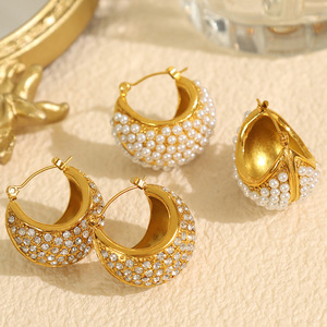 Boucles d'oreilles Huggie en or, perles et cristaux en forme de U pour femmes, bijoux de fête à la mode, en alliage de Zinc EH858 - Product Image 1