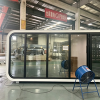 Kit de maisonnette Apple Cabin personnalisée avec châssis galvanisé, revêtement imperméable et intérieur complet pour logement des travailleurs