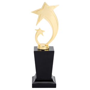 Trofeo in Metallo Dorato di Design Personalizzato con Base in Legno per Competizioni di Canto o Danza JM14 - Product Image 1