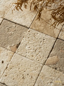 Beige kalksteenpanelen, blokken, bulk, gespleten, getrommelde, bestrating, buitensteen, zwembad, moderne villa - Product Image 4