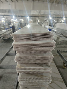 Panneaux de plafond 3D modernes en PVC imperméables, dalles ignifuges, revêtement mural intérieur pour maison, hôtel, atelier - Vente en gros - Product Image 2