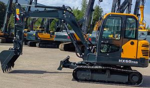 Excavadora Hidráulica de Ruedas Modelo Nuevo de 6 Toneladas HX60PRO en Oferta - Product Image 1