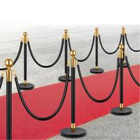 Barrières de séparation dorées de qualité supérieure pour hôtels, banques, événements VIP, contrôle de foule et de file d'attente, avec poteaux de signalisation, supports pour tapis rouge et cordons en velours