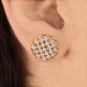 Pendientes de Plata con Baño de Rodio y Racimo Floral, Adornados con Moissanita Brillante, Diseño Elegante y Lujoso para Fiestas, Estilos de Regalo - Product Image 3