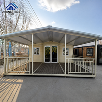 Maison modulaire à toit en pente construite en usine avec une disposition intérieure personnalisée pour les projets résidentiels et les vacances - Maison préfabriquée