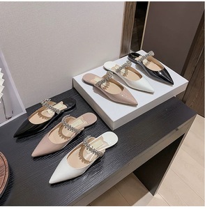 Sandales plates d'été pour femmes en cuir verni de haute qualité, sexy, à bout pointu, avec bride à la cheville, ornées de cristaux, style Mary Jane, légères - Product Image 4